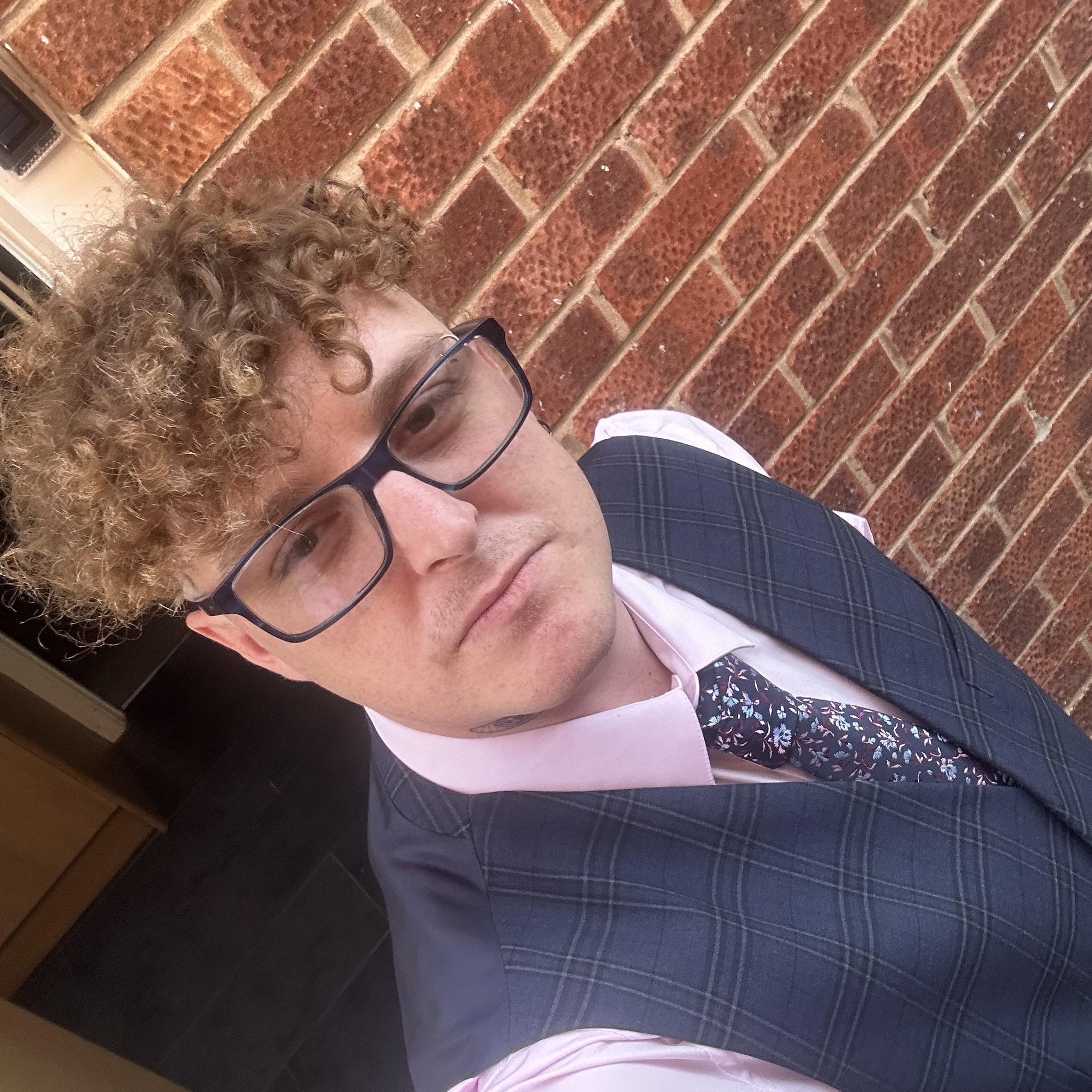 My heart knows, my arms don’t